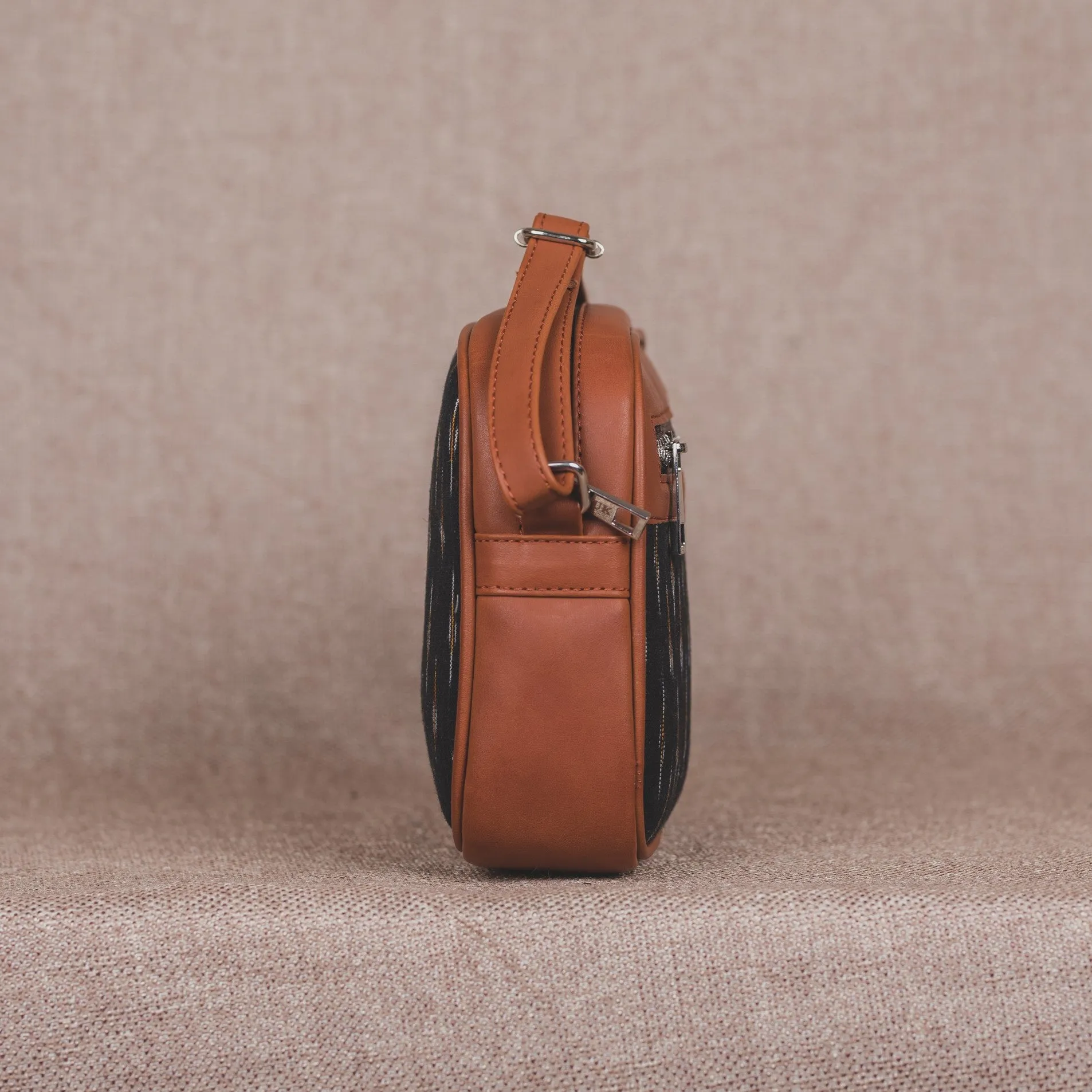 Bristel Sling Bag