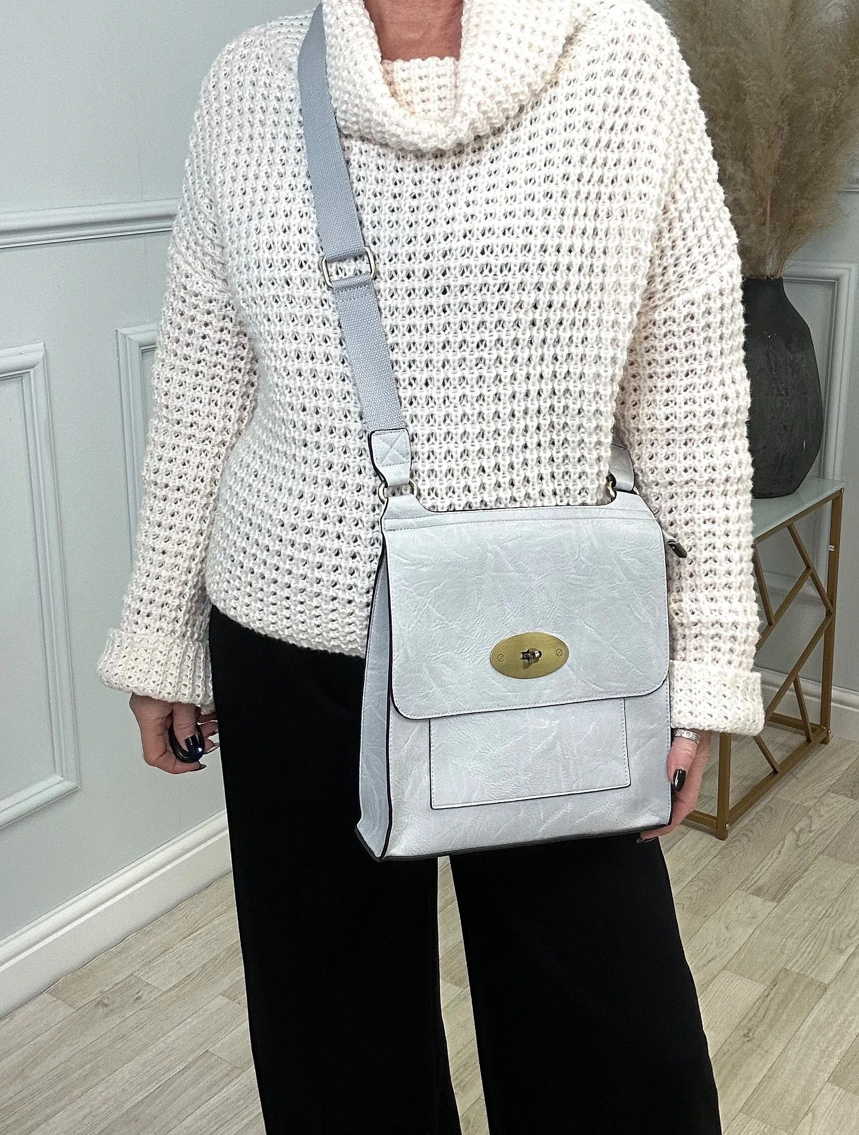 Large Tilly Messenger Crossbody Bag Grey