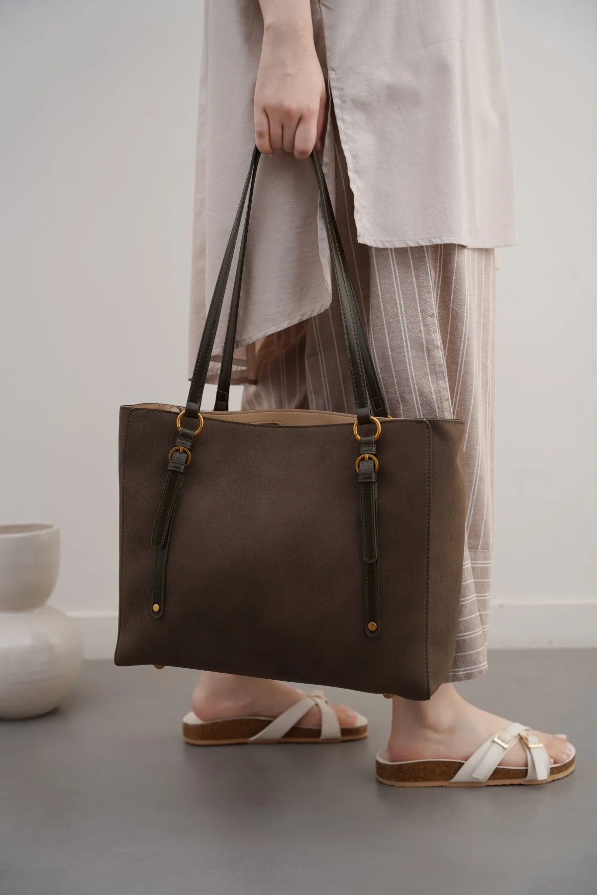 MESSENGER TOTE