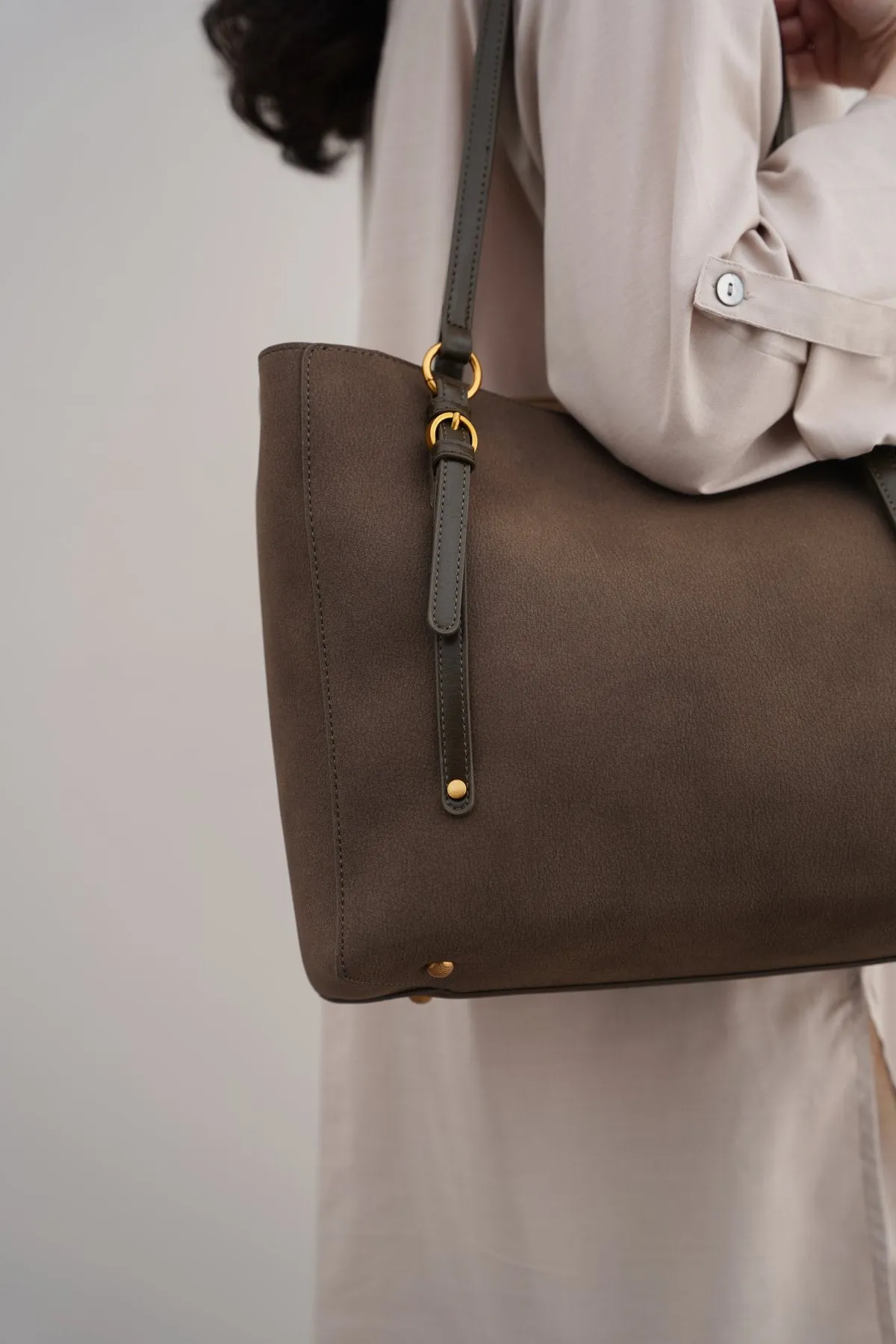 MESSENGER TOTE