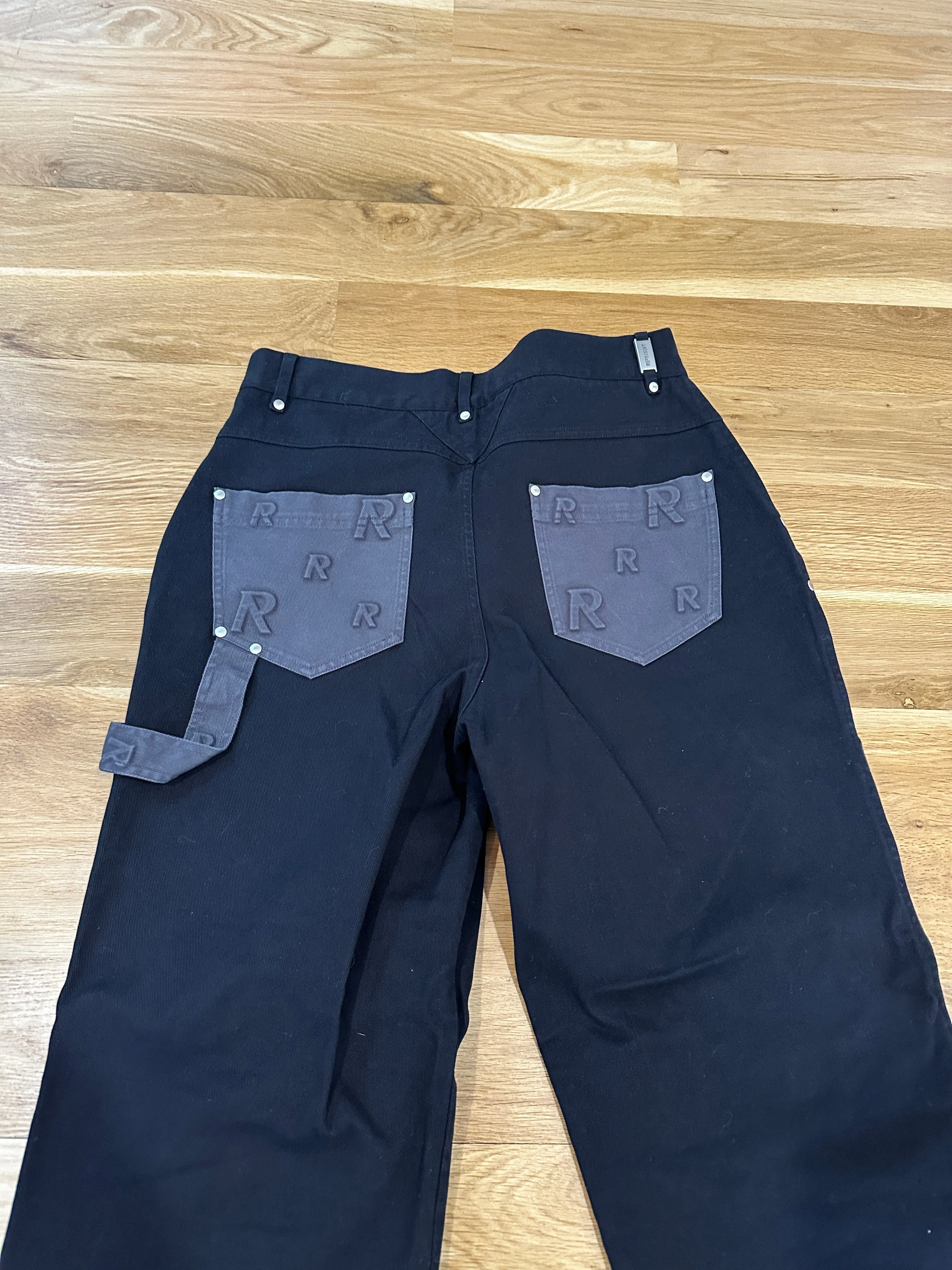 Represent EMBOSSED UTILITY PANTS Sz M